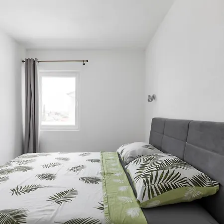 Ciovo Sunni * تروغير