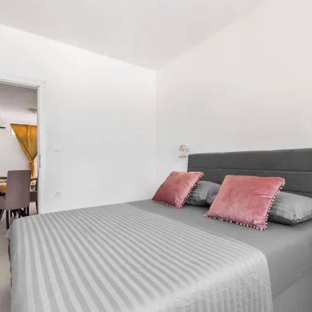 Ciovo Sunni Apartment