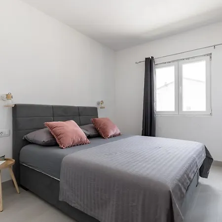 Ciovo Sunni Apartmán *